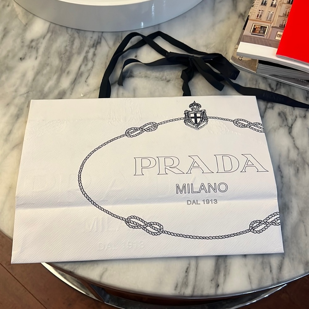 COPY - Prada shopping bag